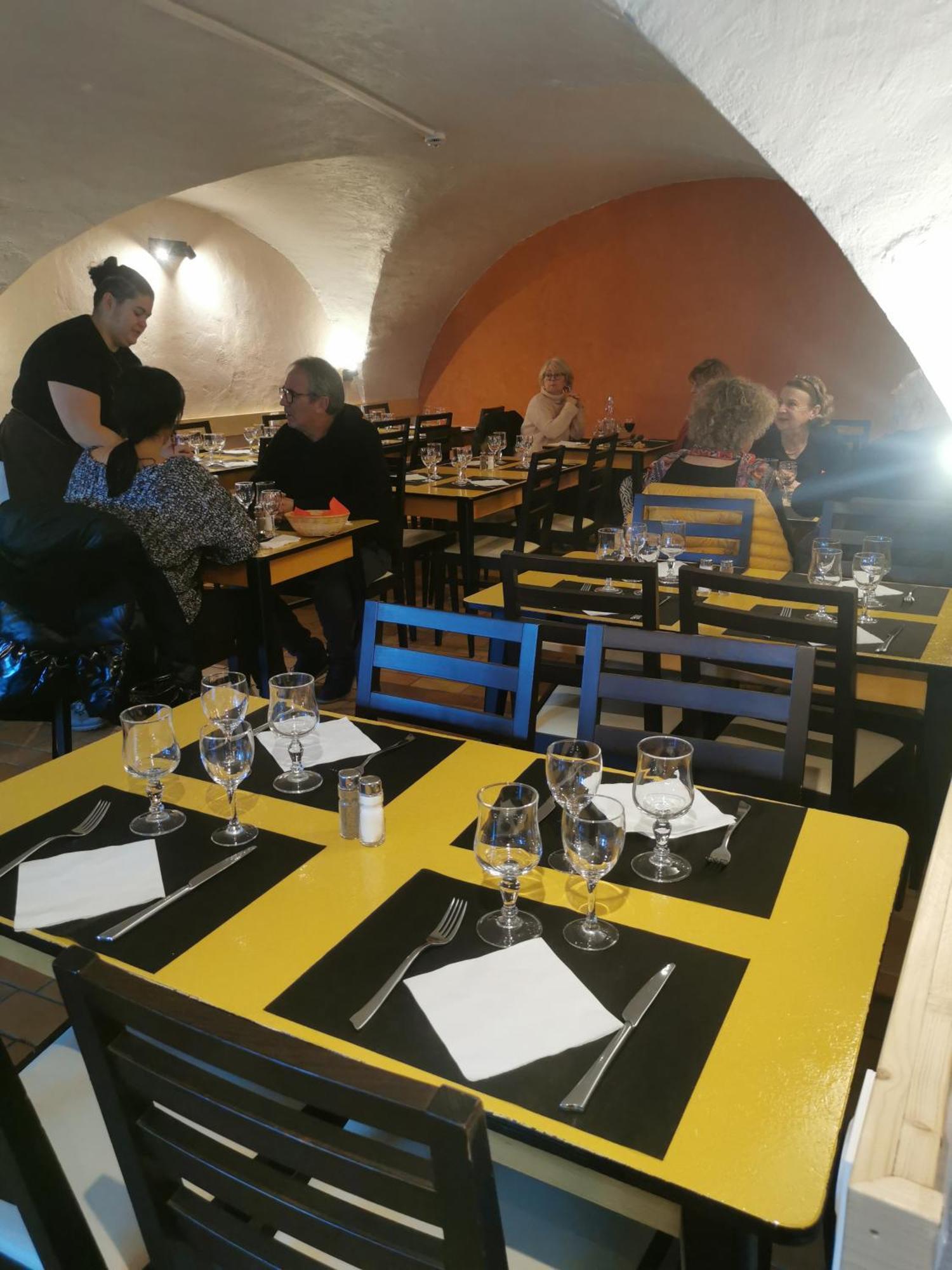 Hostel La Mansio De Bons