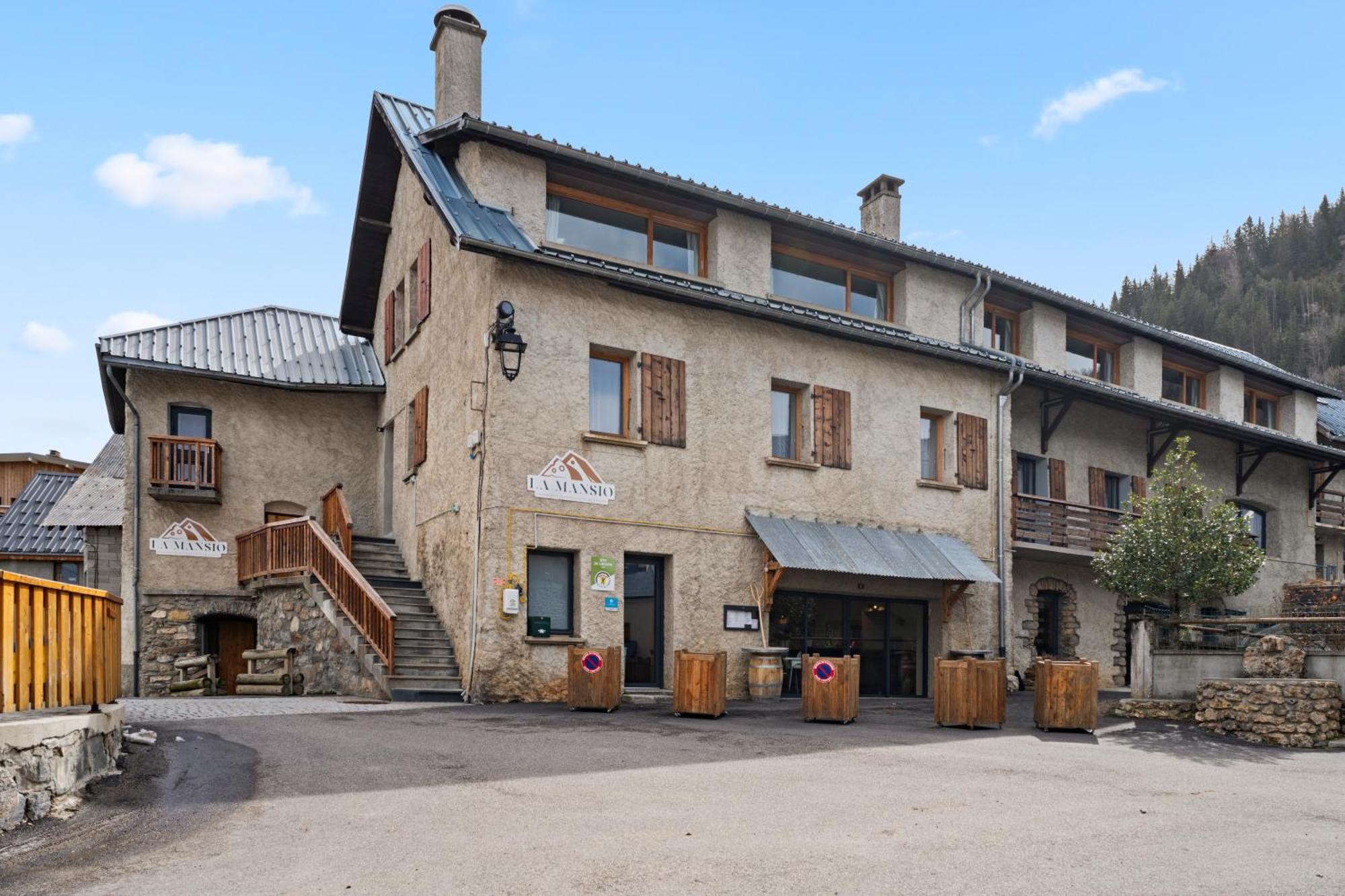La Mansio De Bons Hostel *